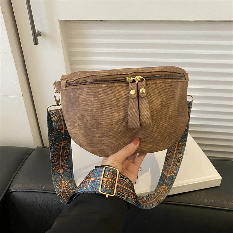 Sartrouville, sac banane simili cuir, ligne hobo, photo principale (1 sur 9)