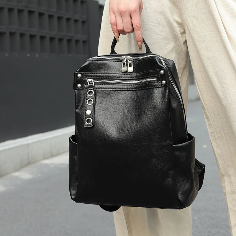 La Seyne-sur-Mer, sac à dos en cuir de vache naturel, vue produit 2 (2 sur 9)