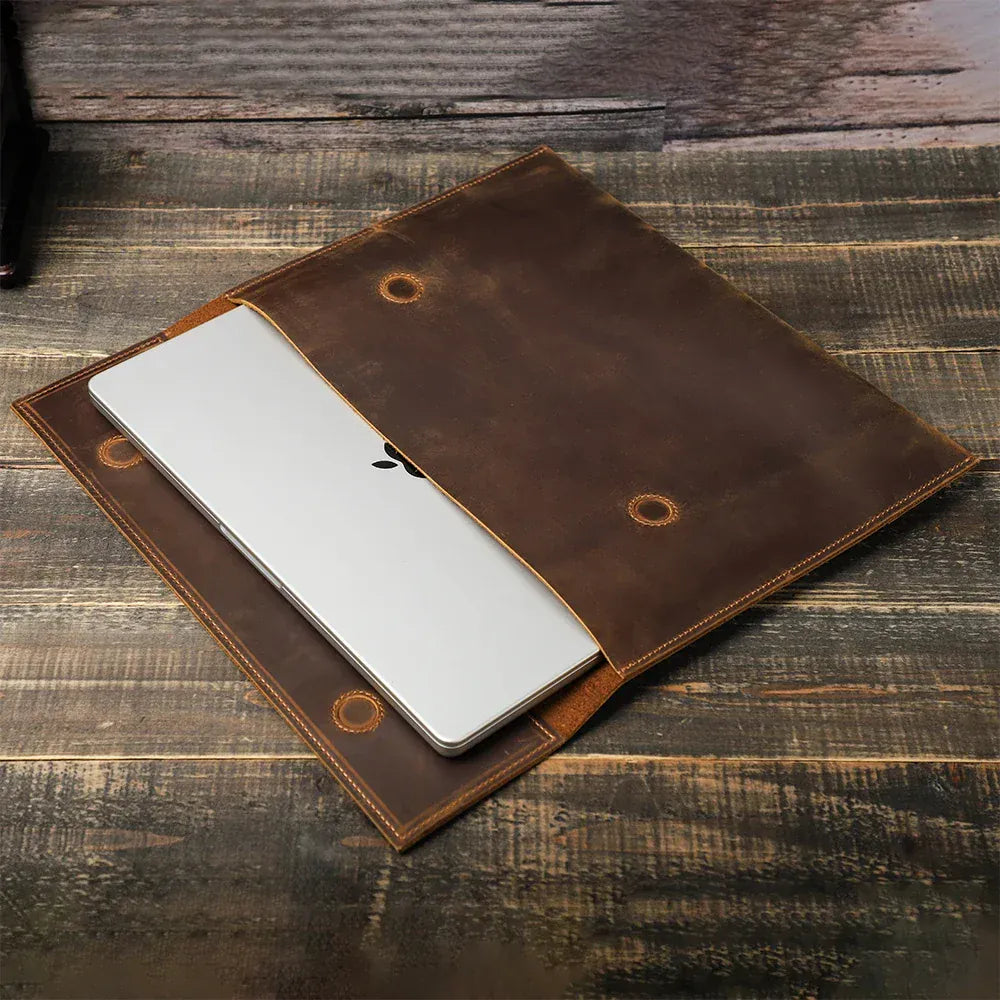 Aix-en-Provence, étui macbook air 13 en cuir véritable, photo principale (1 sur 7)