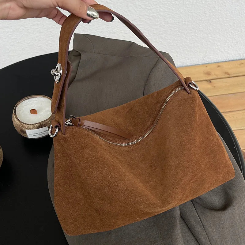 Istres, sac porté épaule en croûte de cuir velours, vue produit 6 (6 sur 7)