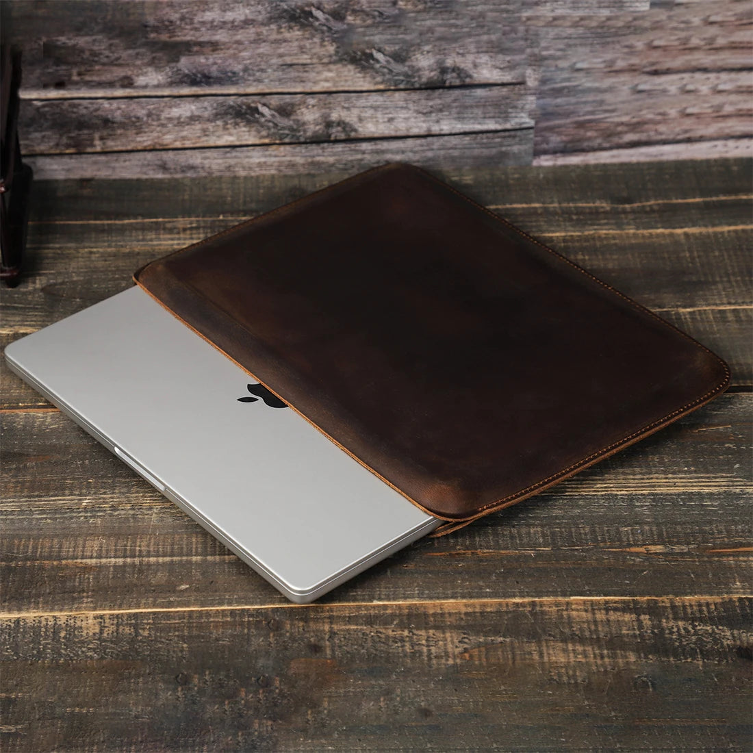 Metz, housse macbook en cuir de vache, 13 et 14 pouces, vue produit 3 (3 sur 8)