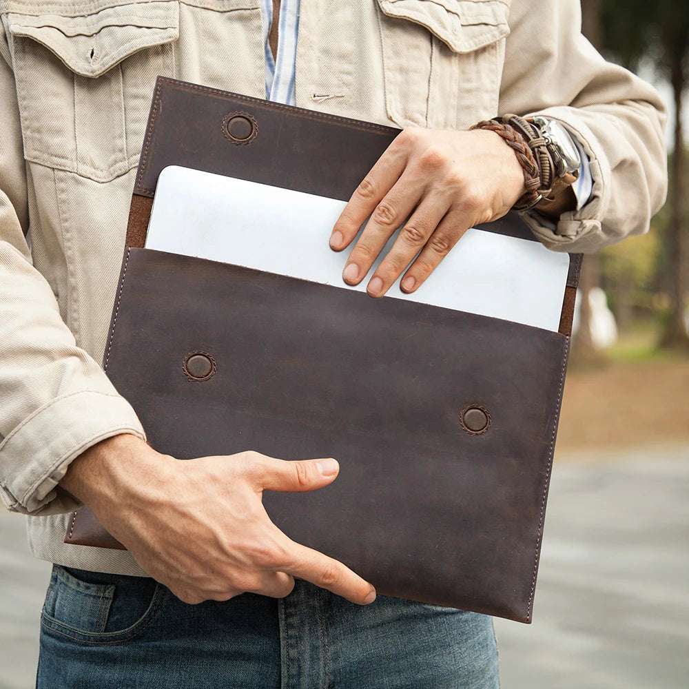 Aix-en-Provence, étui macbook air 13 en cuir véritable, vue produit 6 (6 sur 7)