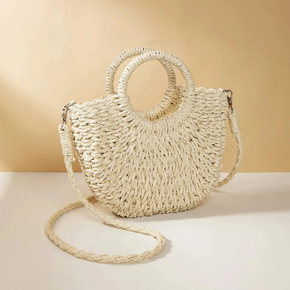 Alès, sac de plage demi-lune en paille tressée main, vue produit 6 (6 sur 7)