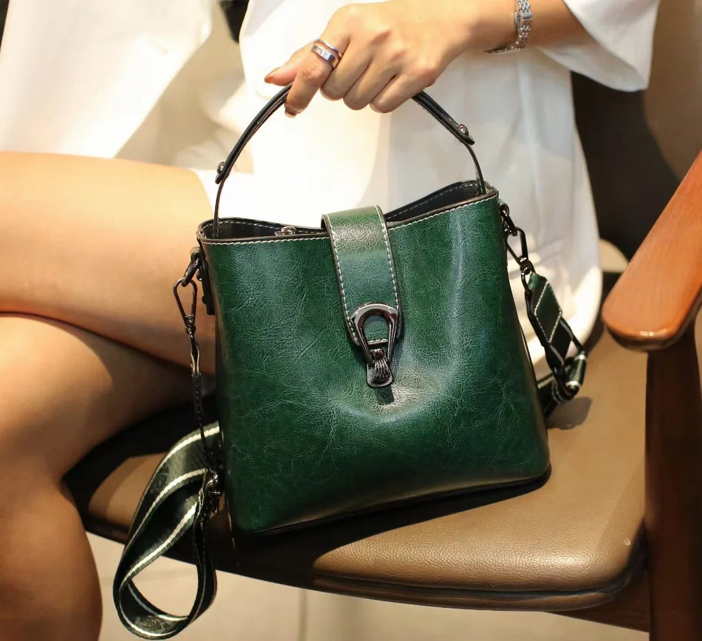 Rezé, sac seau en cuir véritable ciré à l'huile, vue produit 12 (12 sur 12)