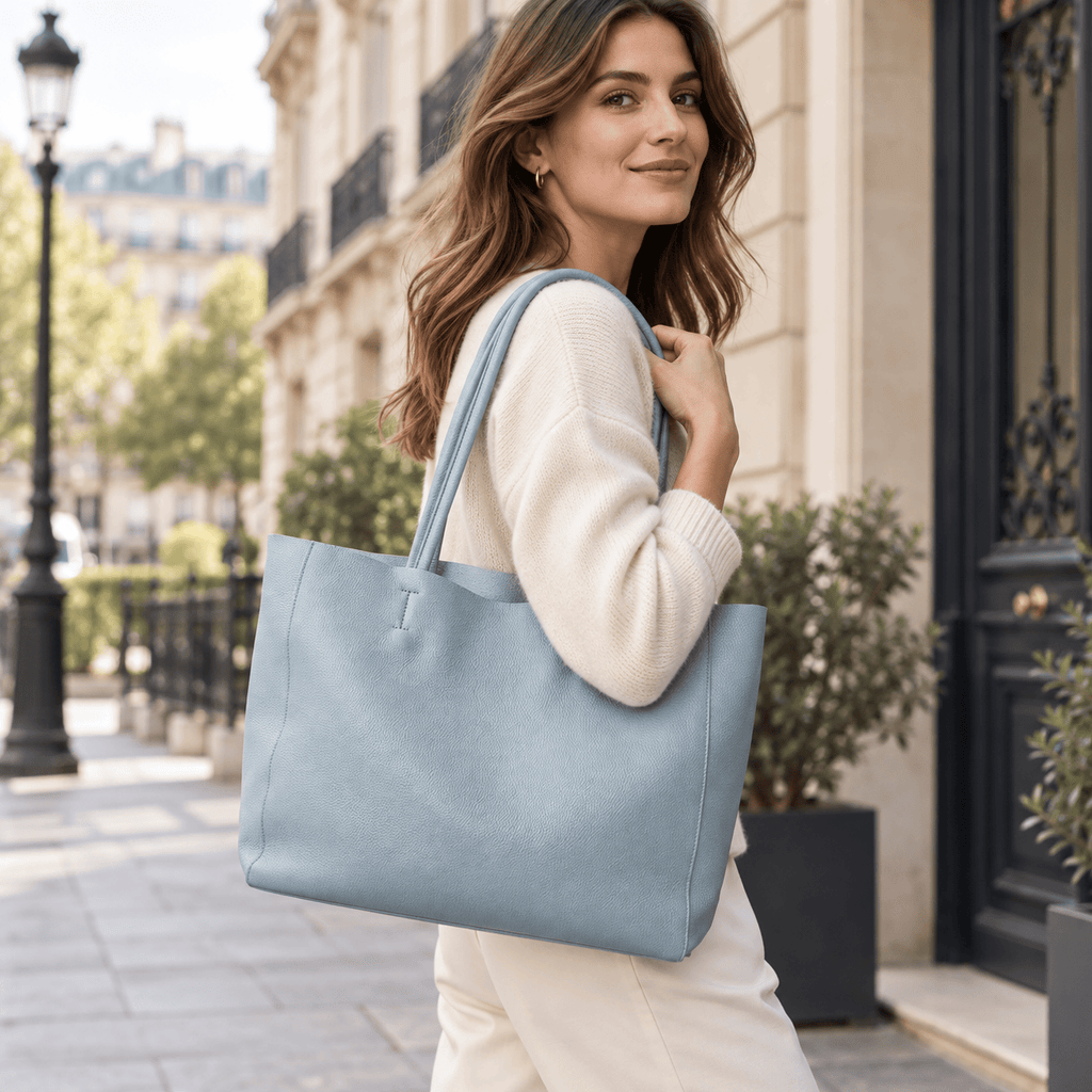 Bordeaux — Bleu — cabas porté à l'épaule