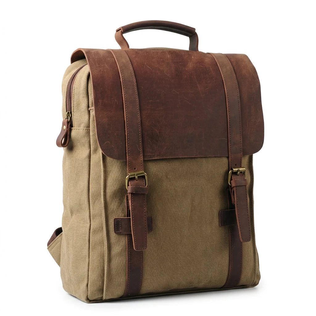 Bourges - Sac à dos en toile et cuir, esprit militaire, packshot sur fond blanc, coloris kaki