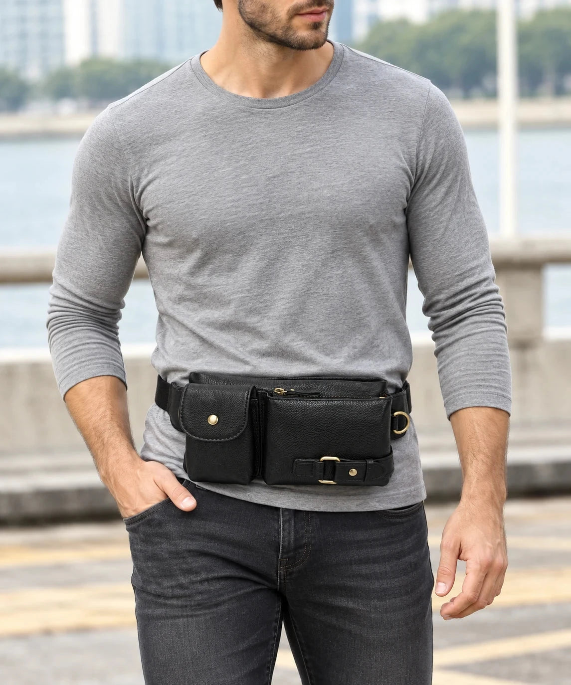 Bondy — sac banane noir porté à la taille