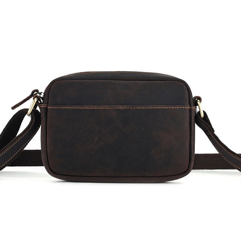 Bron — sacoche en cuir, modèle rectangulaire zippé brun foncé, vue de face