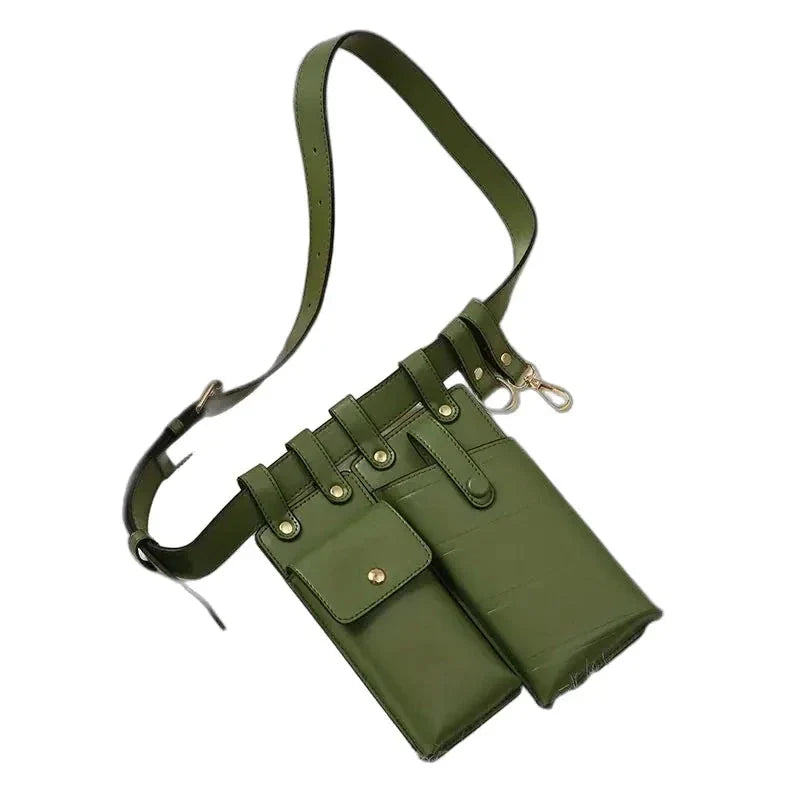 Cagnes-sur-Mer — sac banane vert sur fond blanc