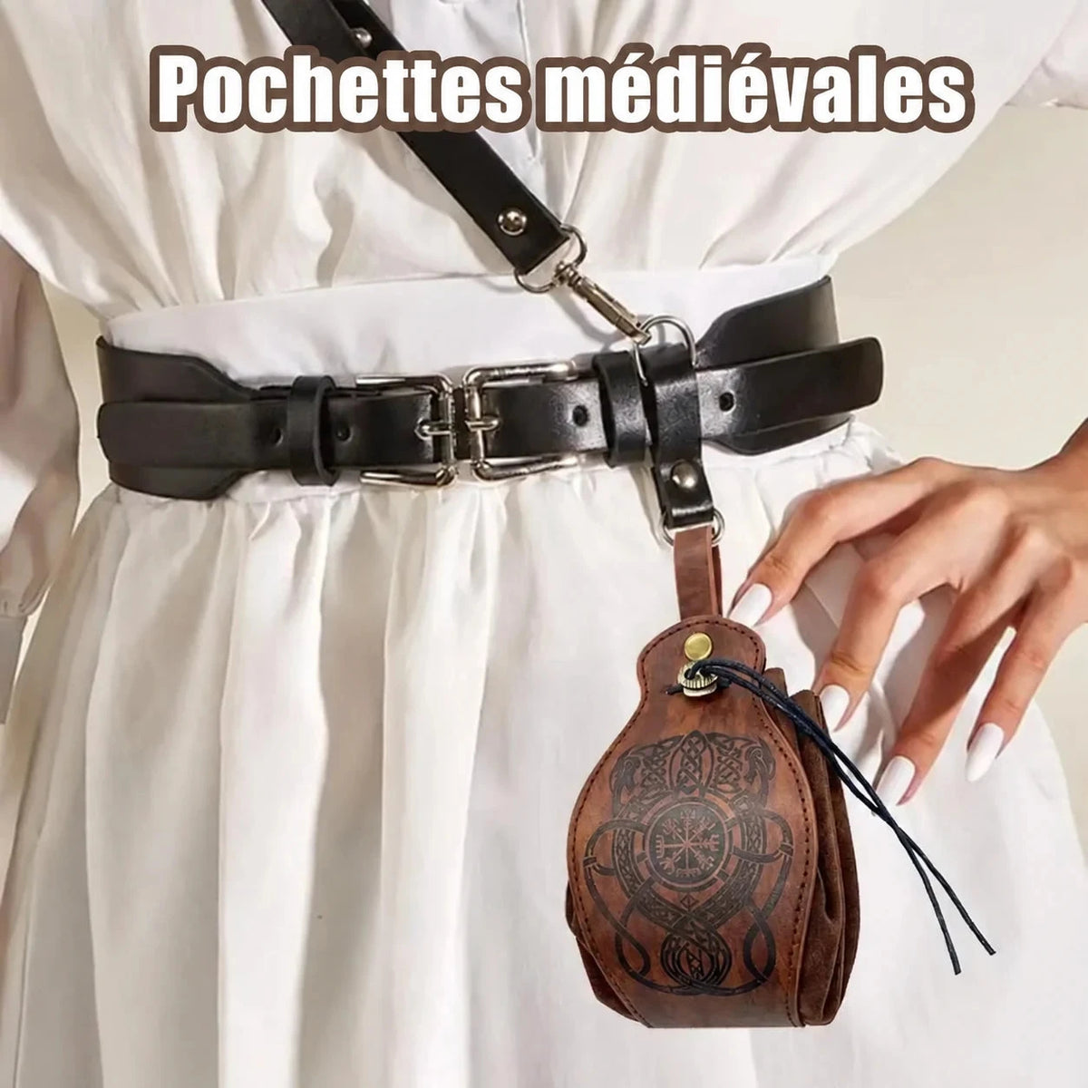 Les Sables-d'Olonne — pochette médiévale portée
