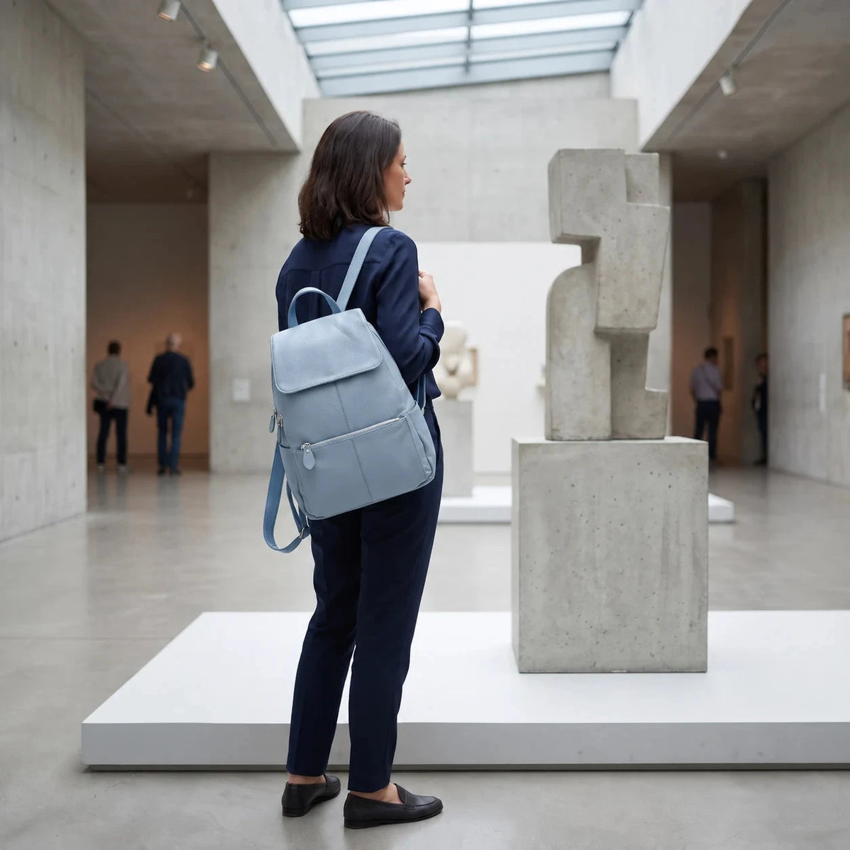 Montauban — sac à dos bleu gris porté, vue complète