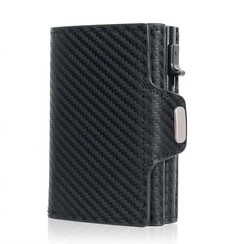 Saint-Pierre - Porte-cartes pop-up en cuir véritable, blocage RFID - packshot sur fond blanc, coloris fibre de carbone noire