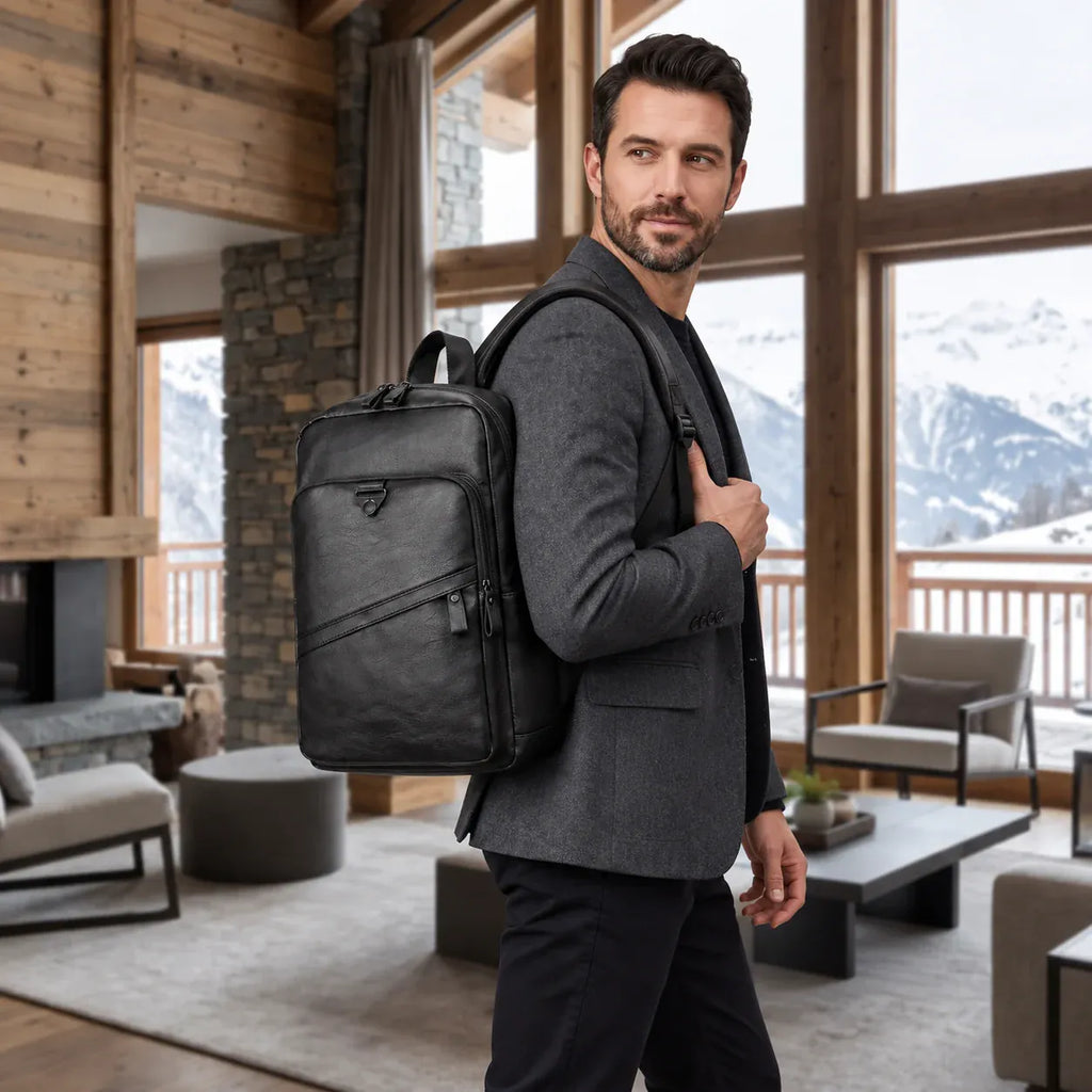 Chambéry — sac à dos noir porté, vue complète