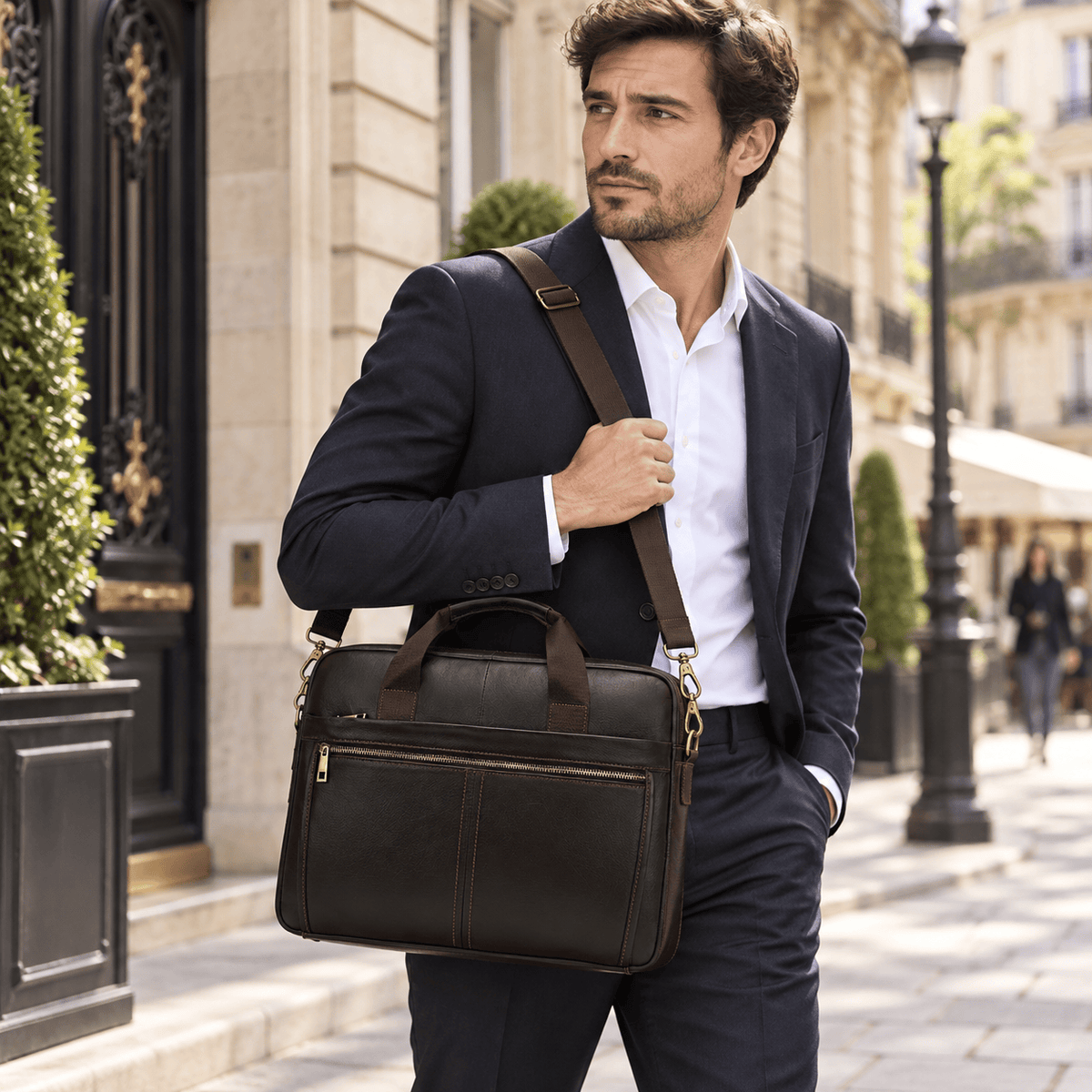 Le Lamentin — Poche plaquée — Café foncé — porte-documents porté