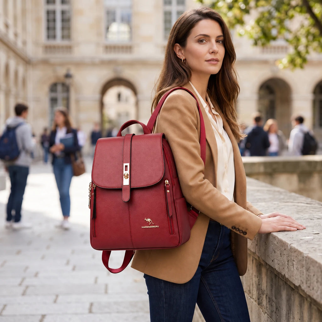 Le Blanc-Mesnil — sac à dos rouge porté, vue complète
