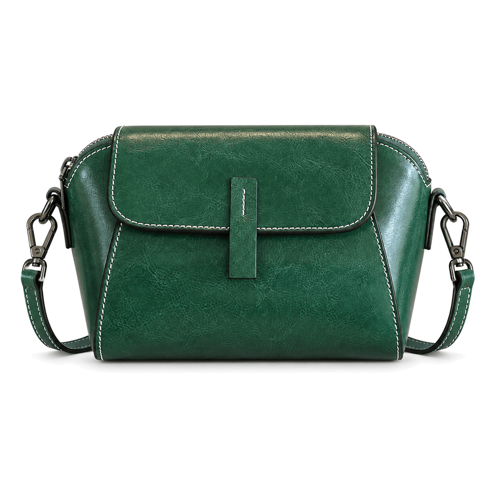 Martigues — sac vert seul sur fond blanc