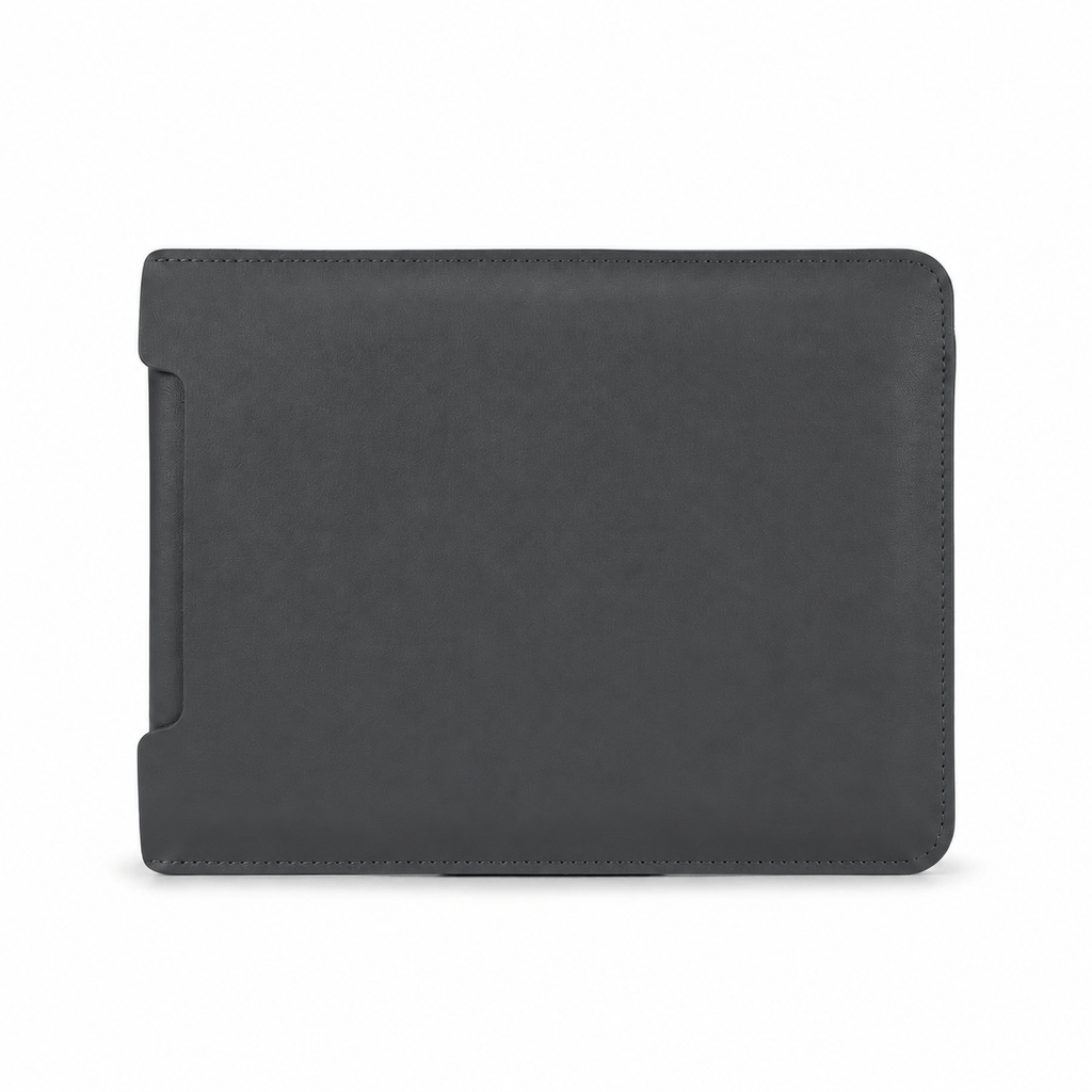 Mulhouse — housse MacBook gris foncé anthracite sur fond blanc