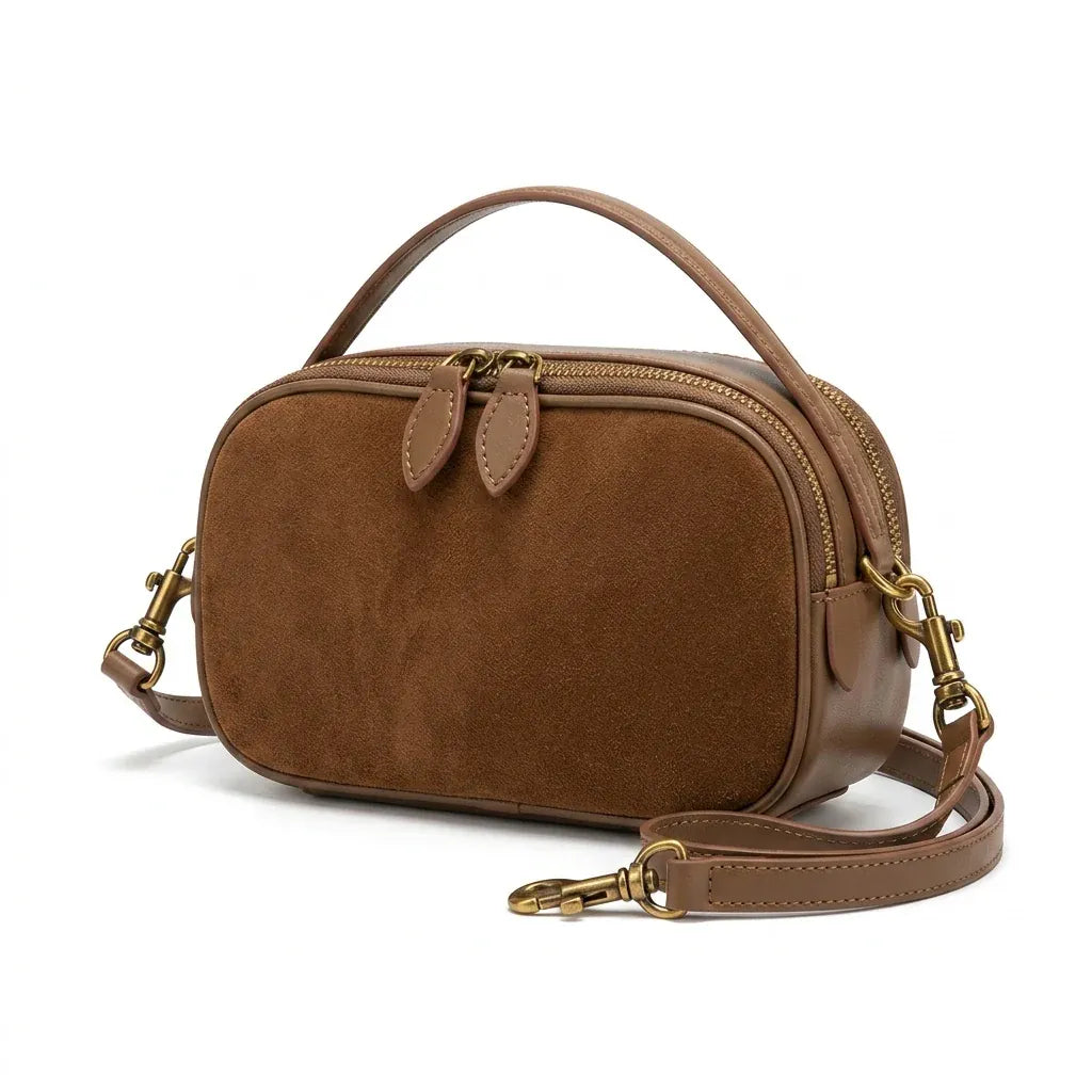 Narbonne - Sac à main en cuir de vachette, anse et bandoulière - packshot sur fond blanc, coloris brun