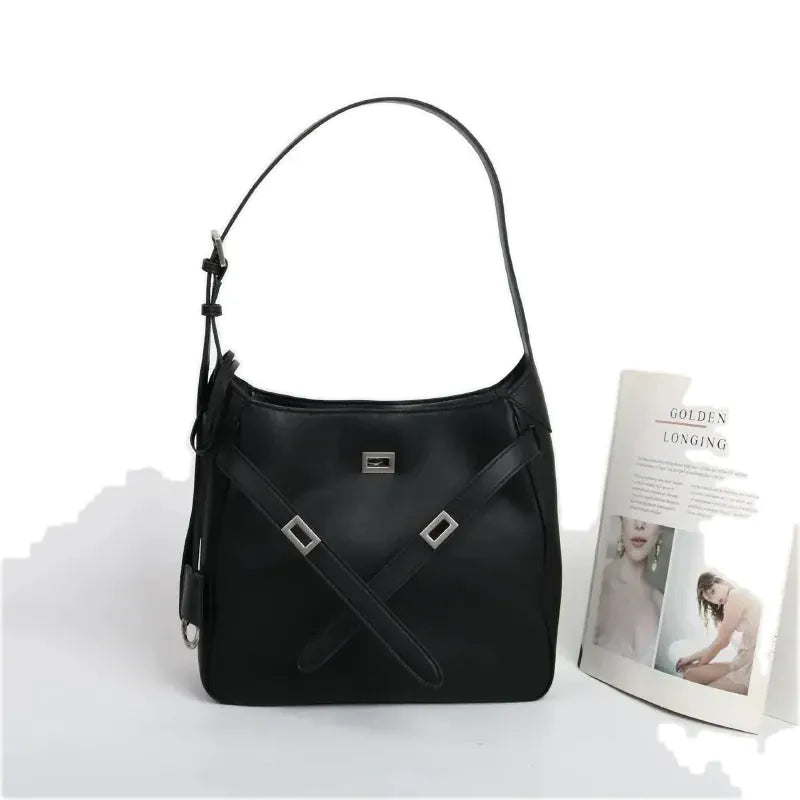 Nice, cabas en croûte de cuir, boucle ceinture, vue produit 11 (11 sur 14)
