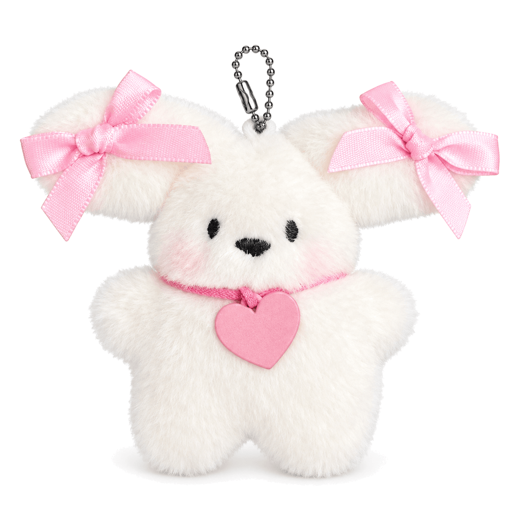 Talence — peluche cœur rose seule sur fond blanc
